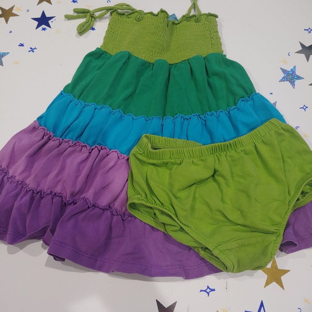 Green color block dress